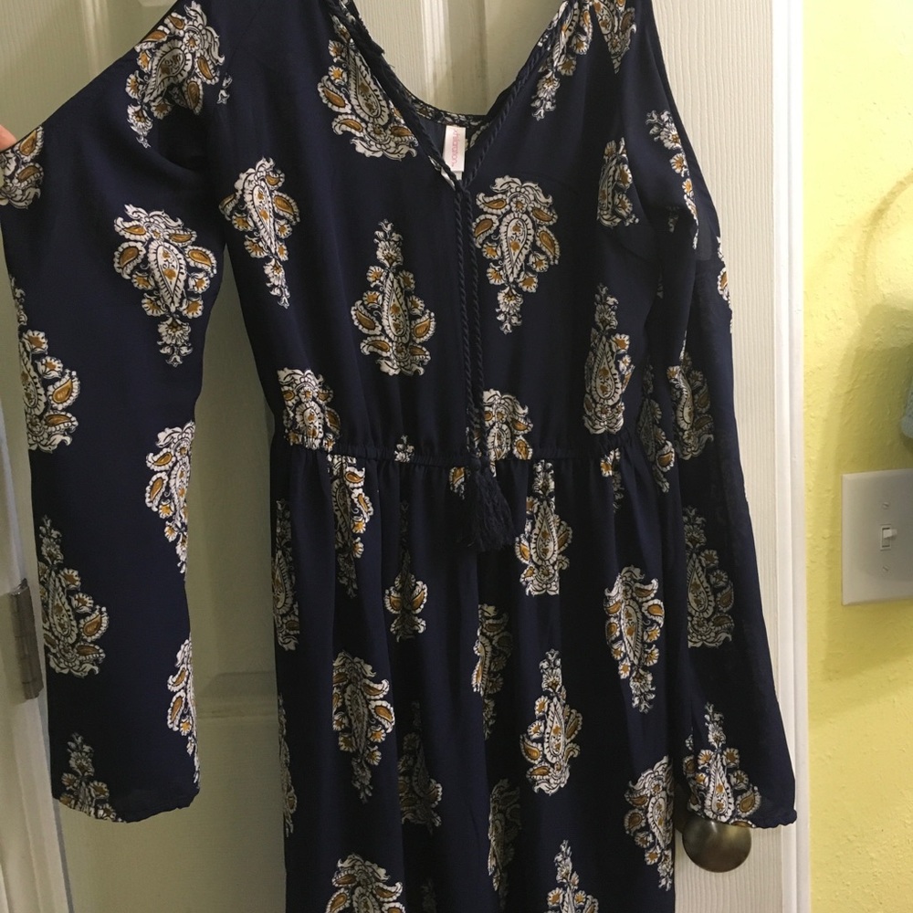Target peek a boo shoulders dress with pockets